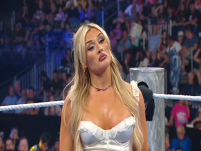 JADE CARGILL NUDE/SEXY SCENE IN WWE SMACKDOWN!