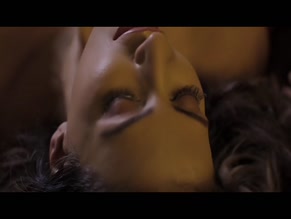 NAVINA BOLE,SARA KHAN NUDE/SEXY SCENE IN EK ANJAAN RISHTEY KA GUILT