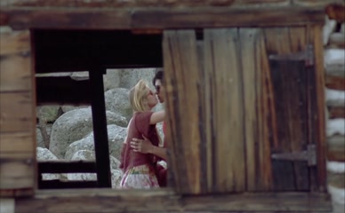 AMI DOLENZ in TICKS