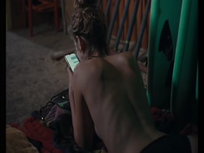 MARTINA LA MANNA NUDE/SEXY SCENE IN LA CHALEUR