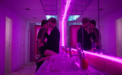 ELIZAVETA SHAKIRA NUDE/SEXY SCENE IN RAZOCHAROVANNYE