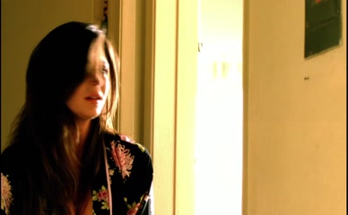 CERINA VINCENT NUDE/SEXY SCENE IN TOXIC