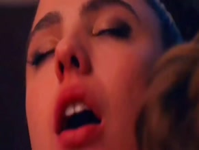 MARGARET QUALLEY NUDE/SEXY SCENE IN THE SUBSTANCE