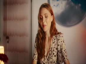 ANASTASIA KALASHNIKOVA in OSTATSYA DRUZYAMI (2025)