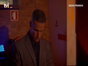 PAULA CRISTINA in JARDINS PROIBIDOS (2014)