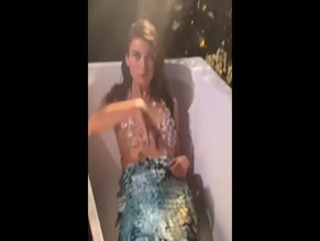 Jerry Heil Nude in H2o, Just Add Water