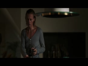 KARIN BERGQUIST in LOVE ME(2019)