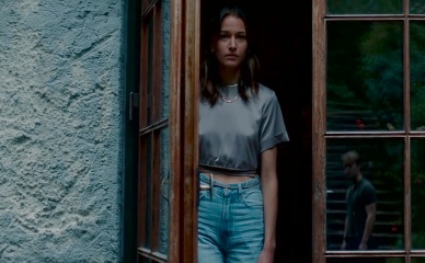 FIE PETERSEN NUDE/SEXY SCENE IN PRETTY YOUNG THING