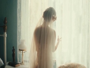 FOTINI PELUSO NUDE/SEXY SCENE IN THE GREAT CHIMERA