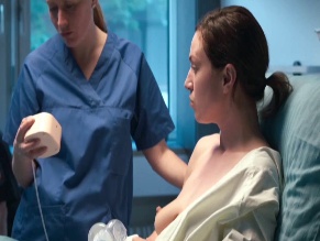 FRANZISKA HARTMANN in MONSTER IM KOPF (2023)