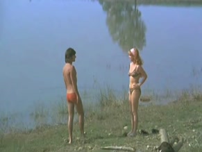 LYNN ENDERSSON in SENORA NECESITADA BUSCA JOVEN BIEN DOTADO (1971)