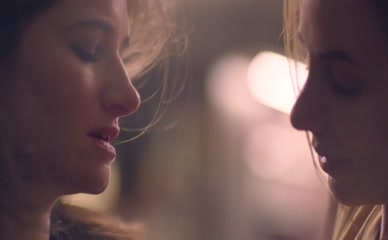 KATHRYN HAHN NUDE/SEXY SCENE IN MRS. FLETCHER