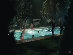 TATJANA SIMIC NUDE/SEXY SCENE IN FLODDER