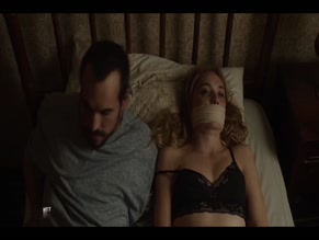 DEBORAH FRANCOIS NUDE/SEXY SCENE IN THE PARAMEDIC