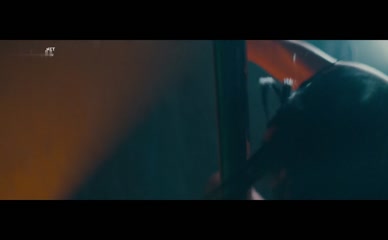 DREE HEMINGWAY NUDE/SEXY SCENE IN RUN WITH THE HUNTED