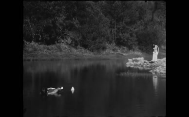 INES MARIANA MOITAS NUDE/SEXY SCENE IN CORRENTE