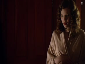 ANNA MCGAHAN NUDE/SEXY SCENE IN UNDERBELLY