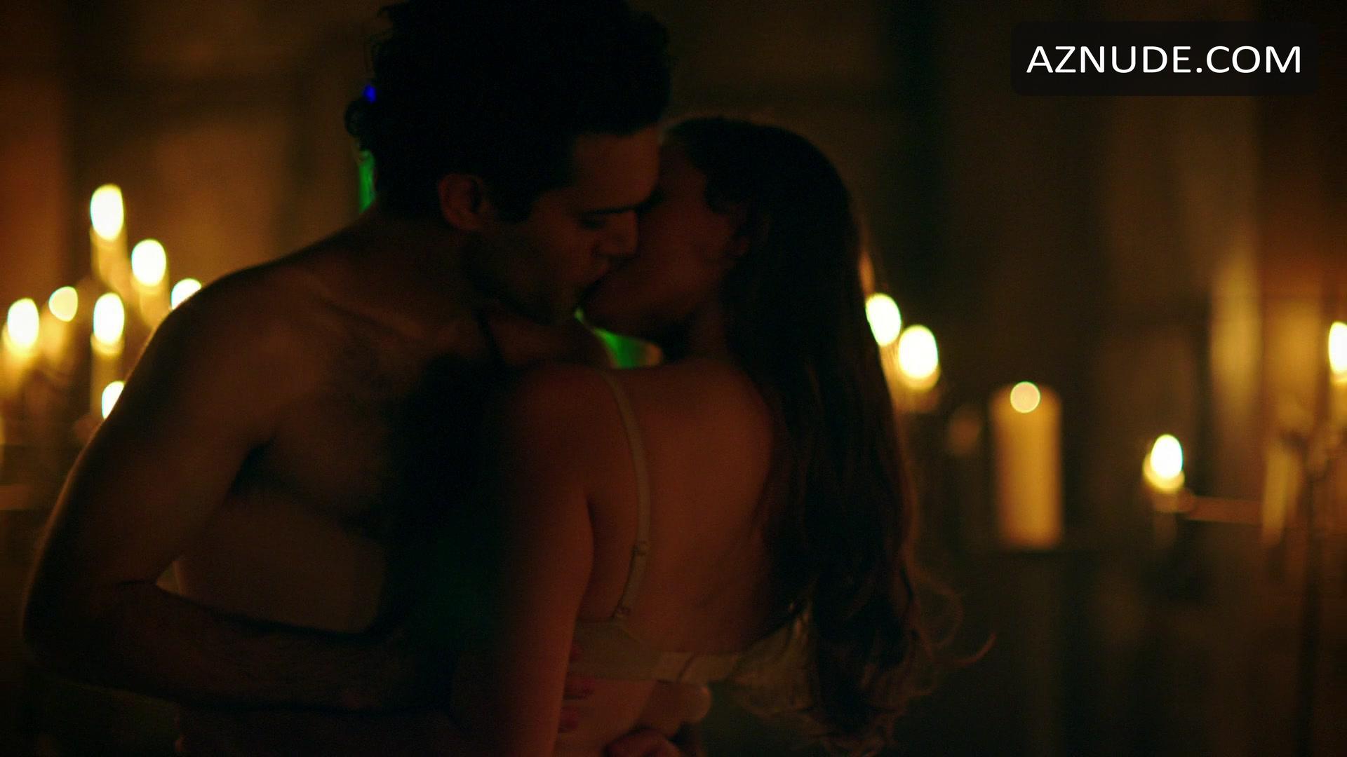 Hope mikaelson naked