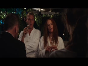 KATJA RIEMANN NUDE/SEXY SCENE IN HERRLICHE ZEITEN