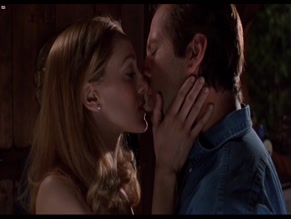 SARAH JESSICA PARKER in STRIKING DISTANCE