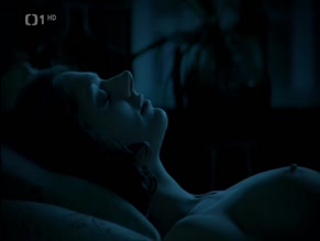 KLARA ISSOVA in OPERACE SILVER A (2007)