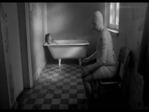 DOLORES BOUCKAERT NUDE/SEXY SCENE IN HENDRIK IS ZIEK