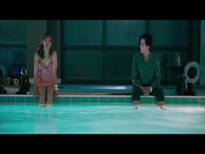 HALEY LU RICHARDSON in FIVE FEET APART (2019)