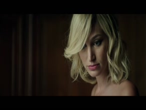 PAULINE LEFEVRE in NOS FEMMES (2015)