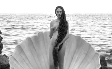 GAL GADOT NUDE/SEXY SCENE IN IN THE HAND OF DANTE