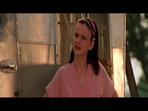 JULIETTE LEWIS NUDE/SEXY SCENE IN KALIFORNIA