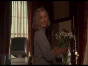 GWYNETH PALTROW in HUSH (1998)