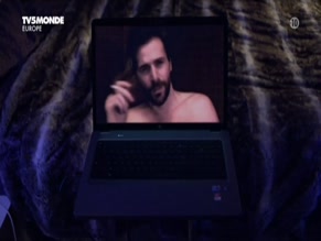 CAMILLE PANONACLE in HIVER ROUGE (2011)