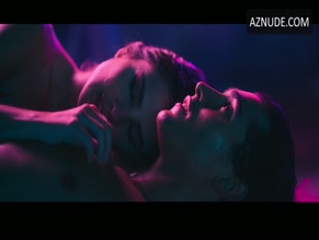 GIULIA BE NUDE/SEXY SCENE IN BEYOND THE UNIVERSE