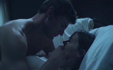 LEISHA HAILEY NUDE/SEXY SCENE IN FERTILE GROUND