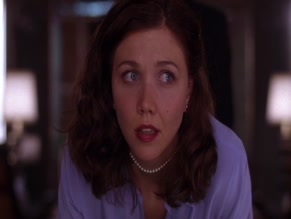 MAGGIE GYLLENHAAL in SECRETARY (2002)