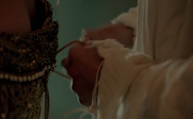 REBECCA FERGUSON NUDE/SEXY SCENE IN THE WHITE QUEEN