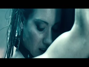 CYD SCHULTE NUDE/SEXY SCENE IN THE FLOCK