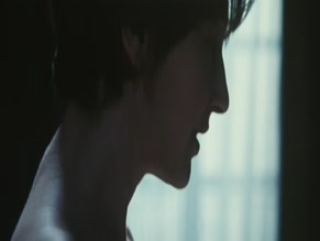 NATHALIE BAYE in UNE LIAISON PORNOGRAPHIQUE