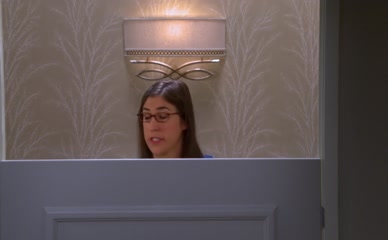 KALEY CUOCO NUDE/SEXY SCENE IN THE BIG BANG THEORY