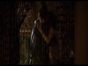 EMBETH DAVIDTZ NUDE/SEXY SCENE IN THE GINGERBREAD MAN