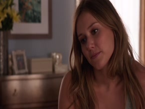 JULIANNA GUILL in GIRLFRIENDS' GUIDE TO DIVORCE