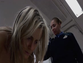 TAYLOR SCHILLING NUDE/SEXY SCENE IN ORANGE IS THE NEW BLACK