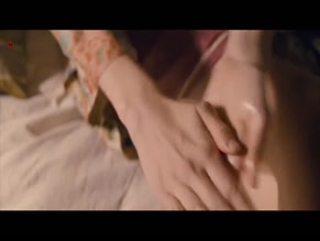 Men külotlu çorapli ayolning ichkarisiga kirdim