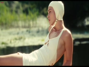 KEIRA KNIGHTLEY in ATONEMENT (2007)