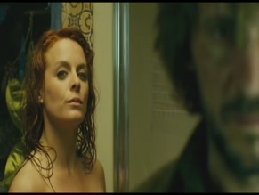 JULIE LEBRETON in CADAVRES (2009)