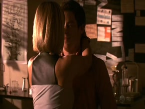 KRISTEN MILLER NUDE/SEXY SCENE IN DEXTER