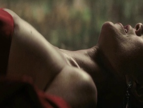 GWYNETH PALTROW NUDE/SEXY SCENE IN MARTY SUPREME