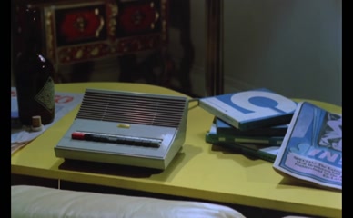 NANCIE WAIT NUDE/SEXY SCENE IN AU PAIR GIRLS