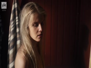 ALINA TOMNIKOV NUDE/SEXY SCENE IN DONNA