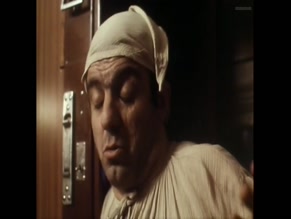 PILAR ALCON in AQUI HUELE A MUERTO